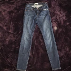 Madewell blue skinny jeans